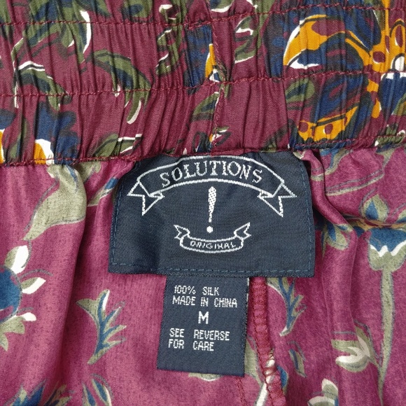 Vintage Floral 100% Silk Wide Flowy Hi Rise Shorts - Picture 6 of 6